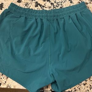 Lululemon 4” hotty hot shorts in green
